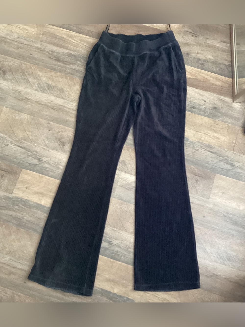 Uniqlo velour flare Pants